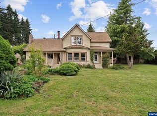 1735 Pine St, Silverton, OR 97381