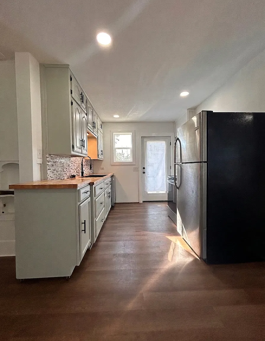 3 bed, 1056 sqft, $1,595 — Photo 4