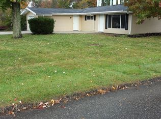 229 Ledge Rd, Northfield, OH 44067