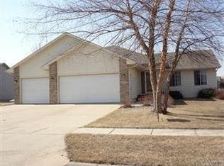 5705 S Chuck Dr, Sioux Falls, SD 57108