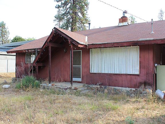 2nd image of 2171 Main St