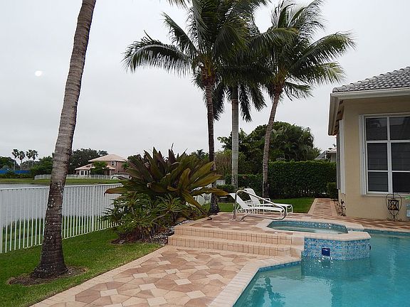 2nd image of 8283 N Lake Forest Dr
