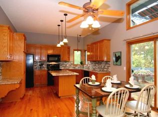 2450 Christian Dr, Chaska, MN 55318