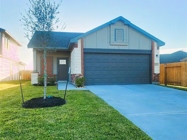 207 Tejas Village Pkwy, Beasley, TX 77417
