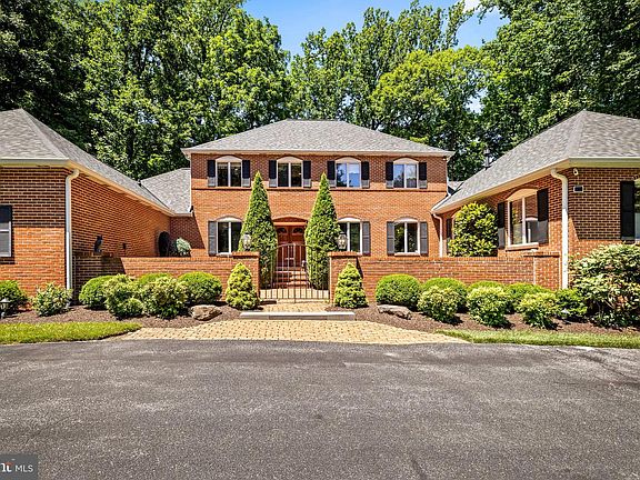 2nd image of 4 Brickford Ln