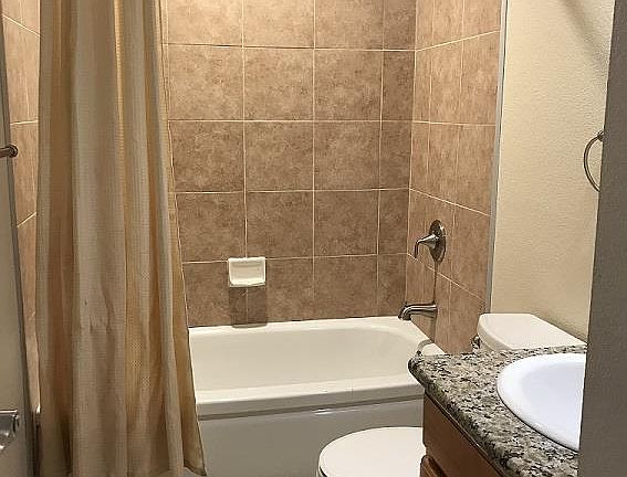 5th image of 3430 Tracy Dr