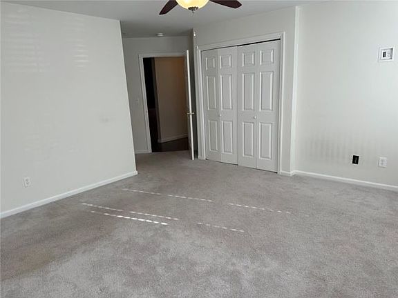 3rd image of 136 Brattle Cir