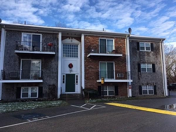 1st image of 15 Chapel Hill Dr APT 11