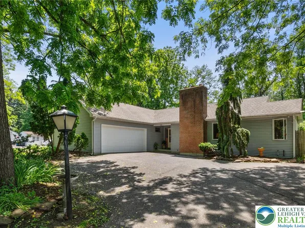 5306 Lanark Rd, Center Valley, PA 18034