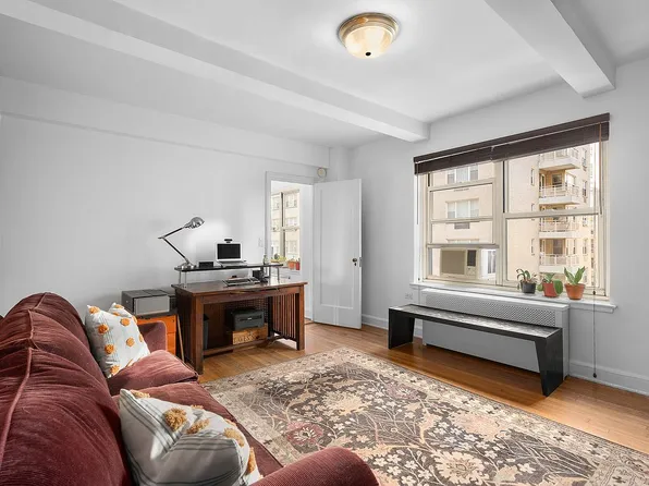 400 E 52nd St APT 7A, Manhattan, NY 10022