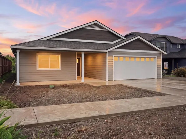 1834 Ingram Ln, Medford, OR 97501