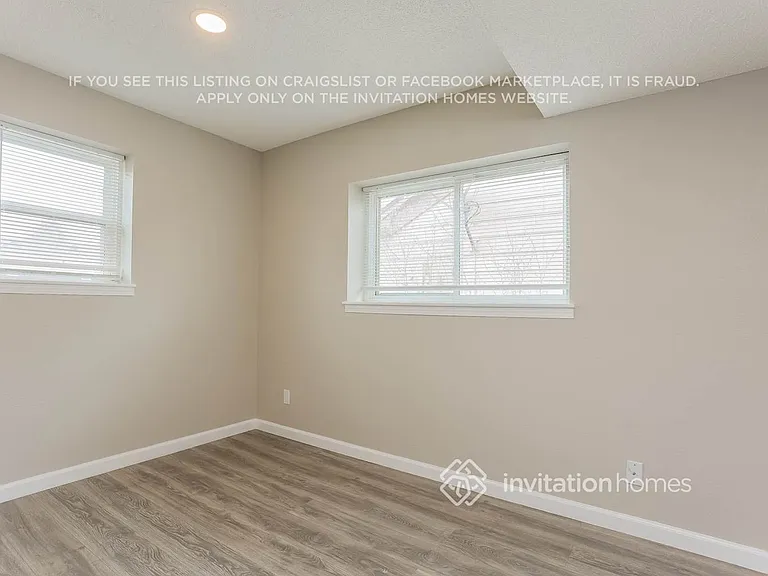 5752 S Perth Pl — Photo 8