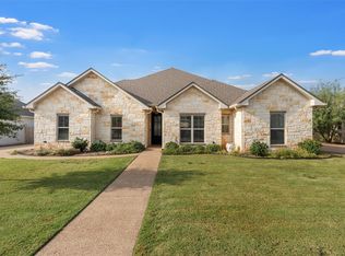 717 Wintergreen Dr, Hewitt, TX 76643