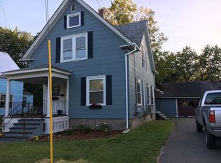 129 Elm St, Newport, ME 04953