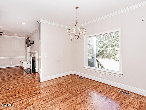 4th image of 1876 Kingfisher Court