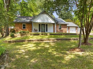104 McClendon Dr, Raymond, MS 39154