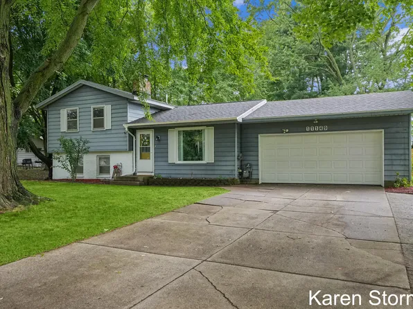 11149 Richard Ave, Allendale, MI 49401