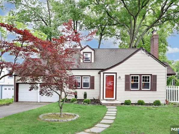 191 4th Ave, Westwood, NJ 07675