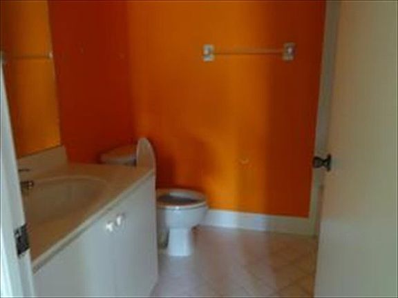 5th image of 1270 SE 26th St Unit 201