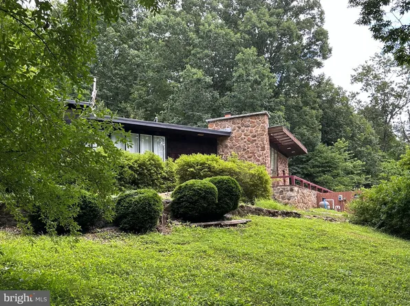 181 Hawksbill Pines Rd, Stanley, VA 22851