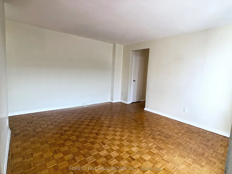 335 Lonsdale Rd #502 — Photo 6
