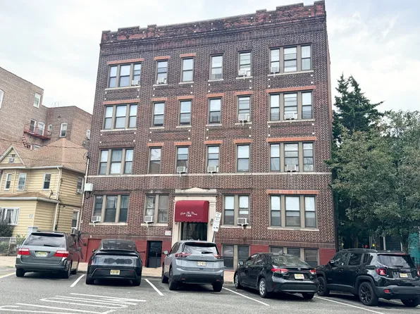 7306 Park Ave APT 2, North Bergen, NJ 07047
