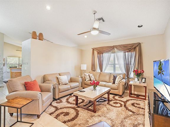 5th image of 12391 Summer Springs Dr