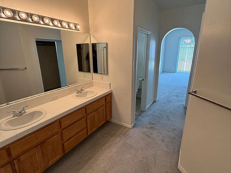 12710 Crystal Cove Ave — Photo 16