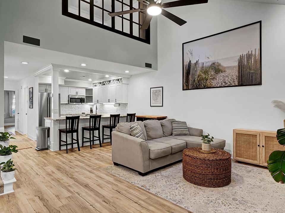 1st image of 1800 Eastwood Rd #164