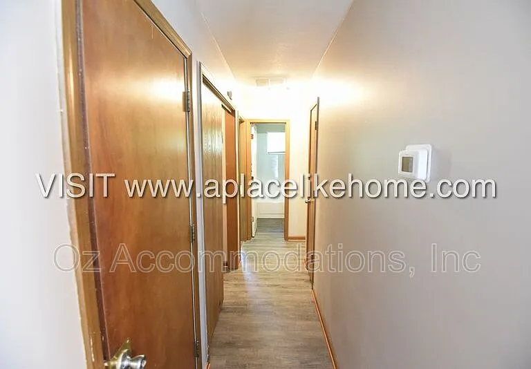 119 SE Greystone Dr — Photo 14