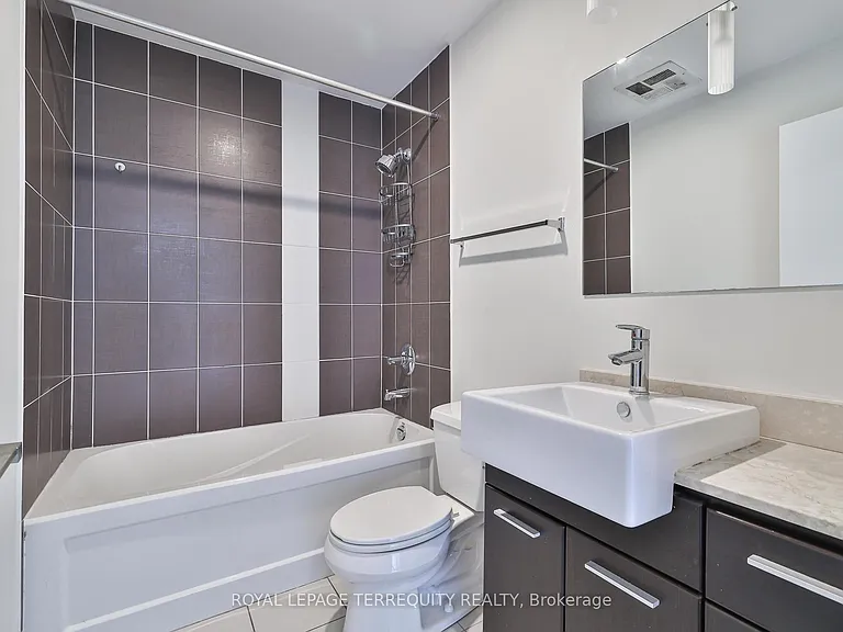 770 Bay St #2412 — Photo 30
