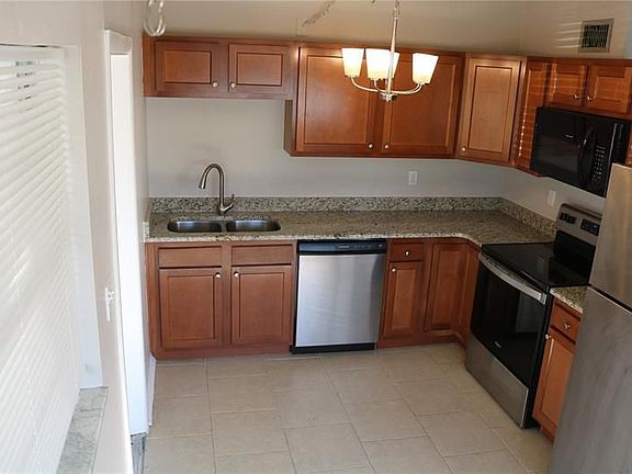 5th image of 4103 W Rogers Ave
