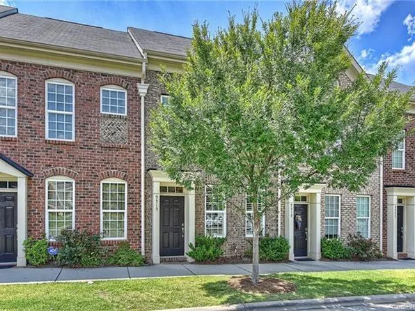 9515 Longstone Ln, Charlotte, NC 28277