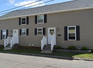 20 Pulaski St, Griswold, CT 06351