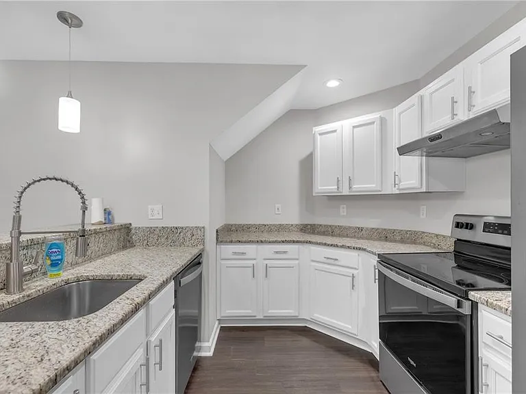 1948 Detroit Ave NW #B — Photo 6
