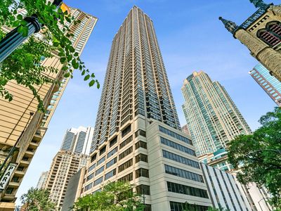 30 E Huron St APT 2508, Chicago, IL, 60611