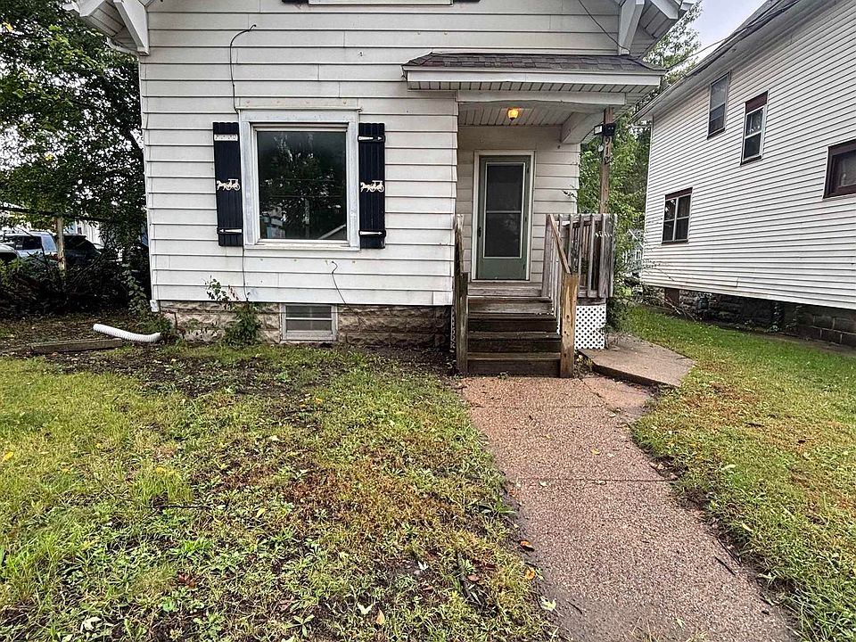 1st image of 912 Broadway St
