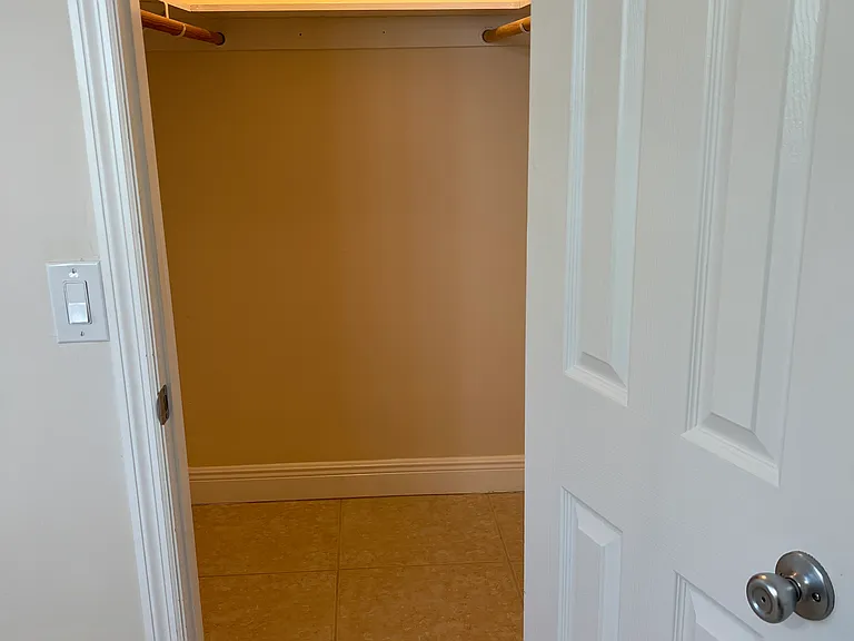 2052 SE Jackson St — Photo 28