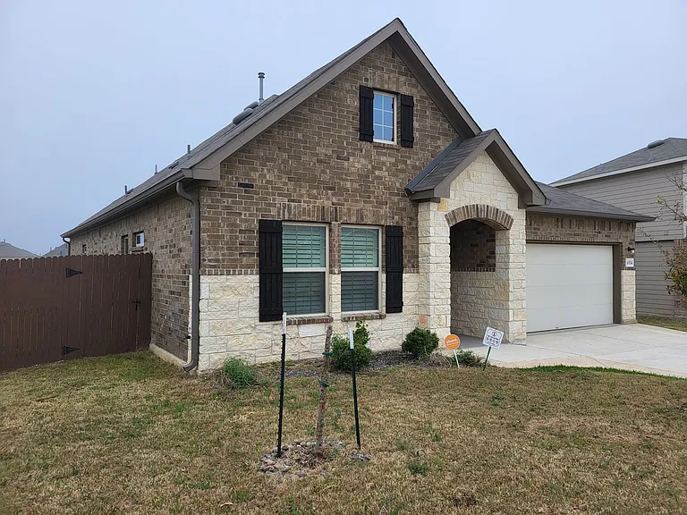 6934 Shiraz Way — Photo 1