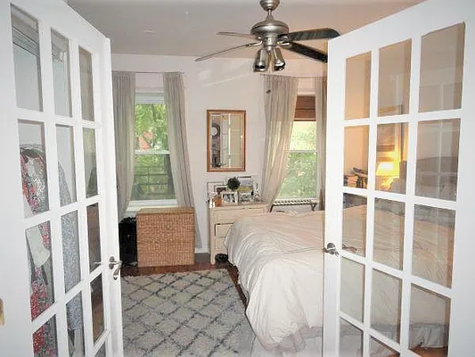 Rented by Bank Neary | media 16