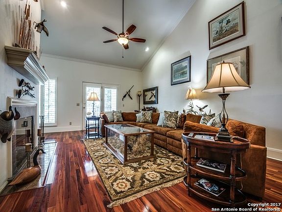 4th image of 8000 Donore Pl