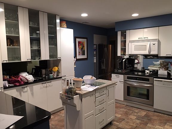 4th image of 33 Cail Dr