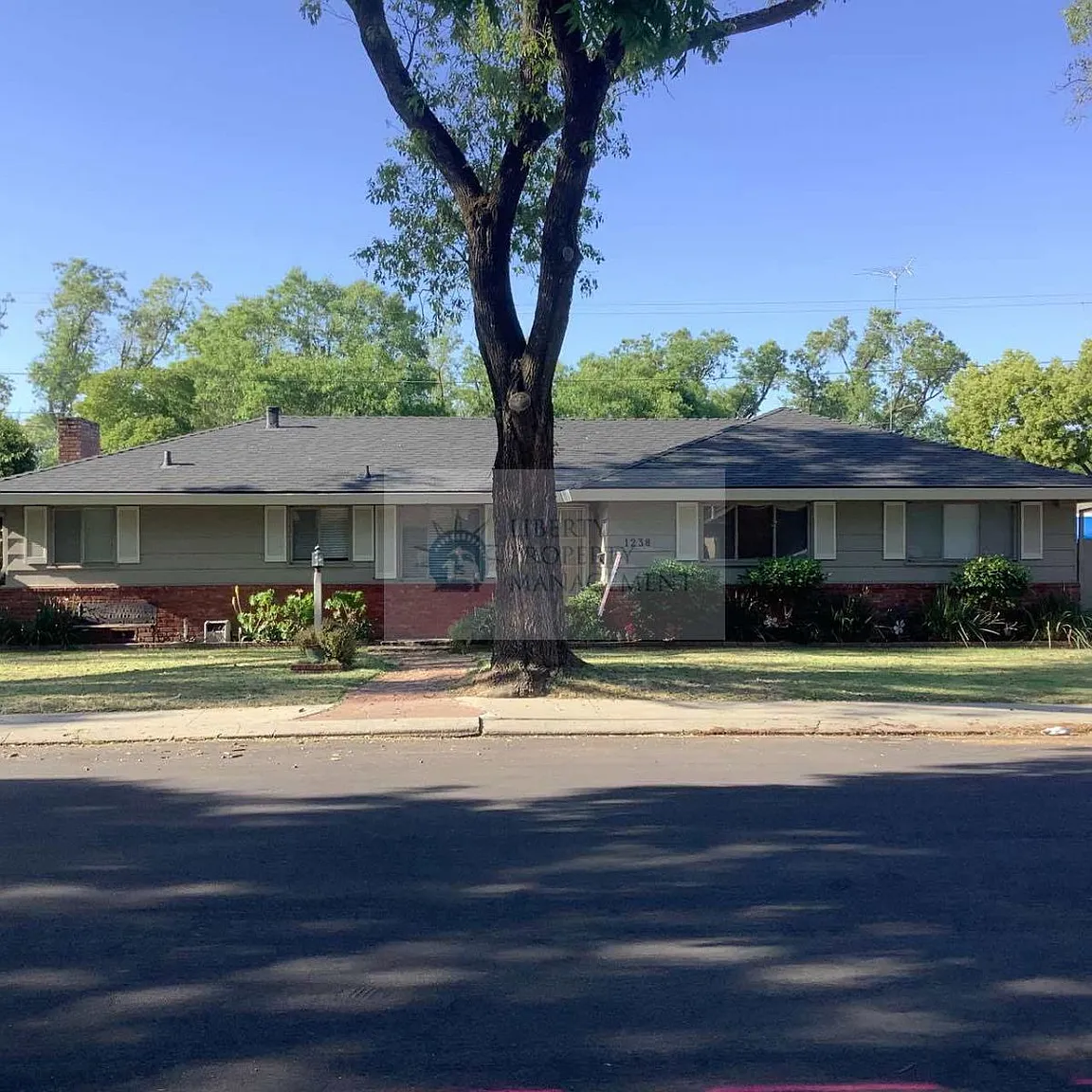 1238 Cecil Way photo 1
