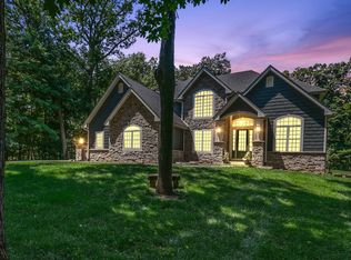 614 Meridian Rd, Valparaiso, IN 46385