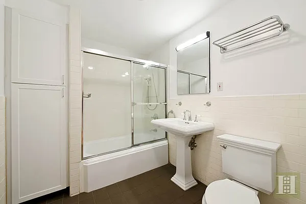Rented by Halstead Real Estate | media 29