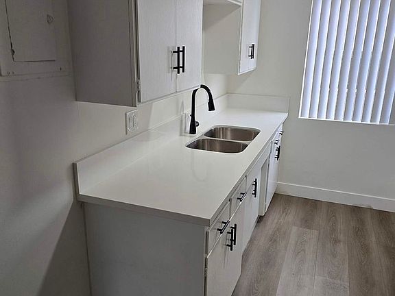 3rd image of 20705 Osage Ave APT 2