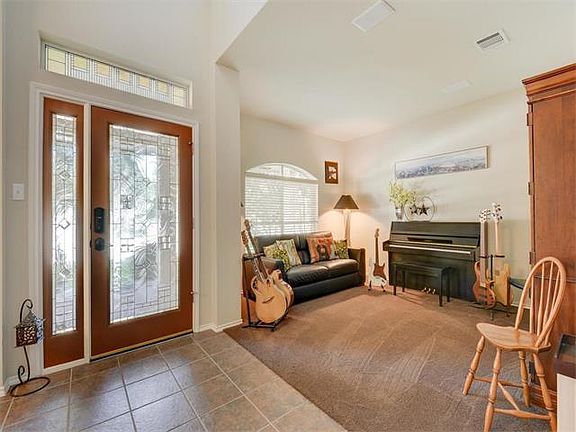 2nd image of 1704 Fall Creek Dr