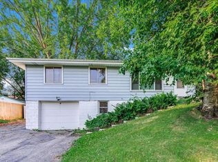 6481 Rath Dr, Woodbury, MN 55125