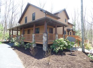 293 Barnstaple Dr, Daniels, WV 25832