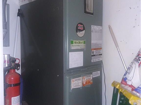 3rd image of 2207 Gladiola Dr